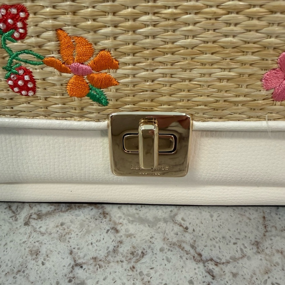 Kate spade Floral Embroidered Straw and White Crossbody - Picture 4 of 5
